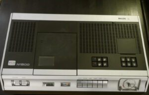 magnetofon Kudelskiego Czy drutofony też posiadamy Video 2000 ,VCR ,VTR Helical Uher Report Monitor Itd Hucmun